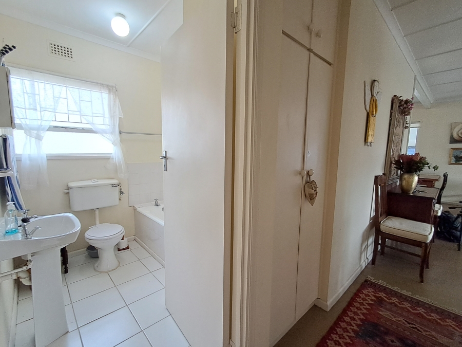 3 Bedroom Property for Sale in De Kelders Western Cape